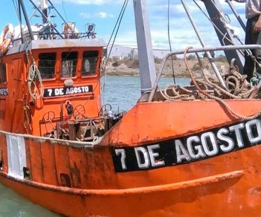 Hallaron muerto a un tripulante del pesquero hundido frente a las costas de Río Negro