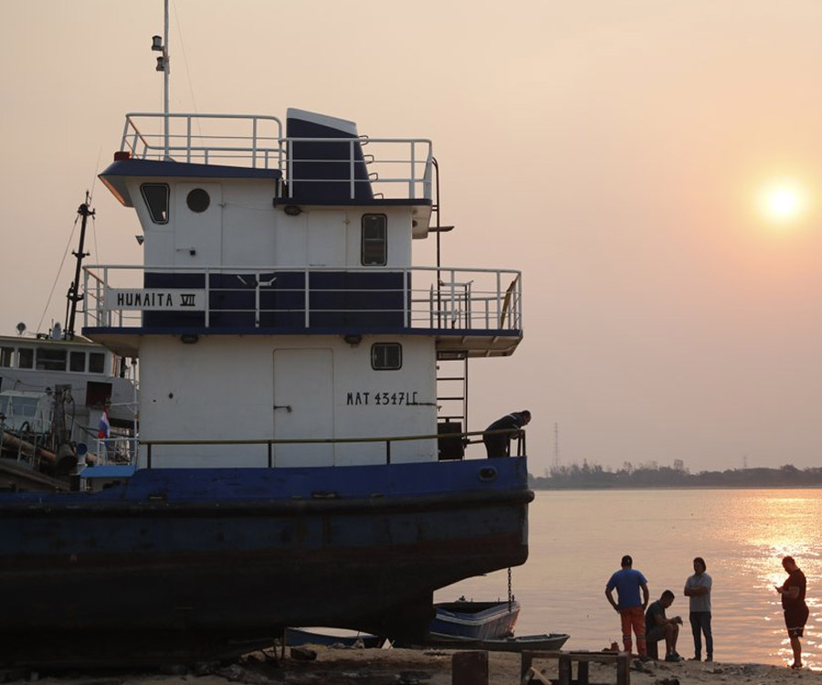 La bajante de los ríos Paraná y Paraguay golpea al sector naviero paraguayo