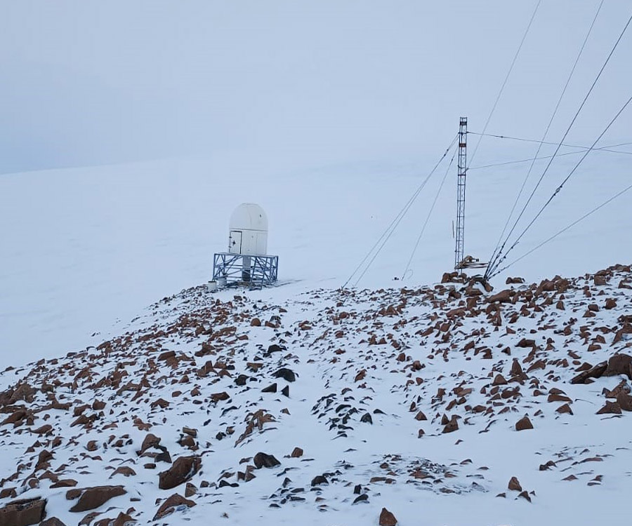 Antártida: la Base Belgrano II ya tiene su cúpula automatizada para observar exoplanetas