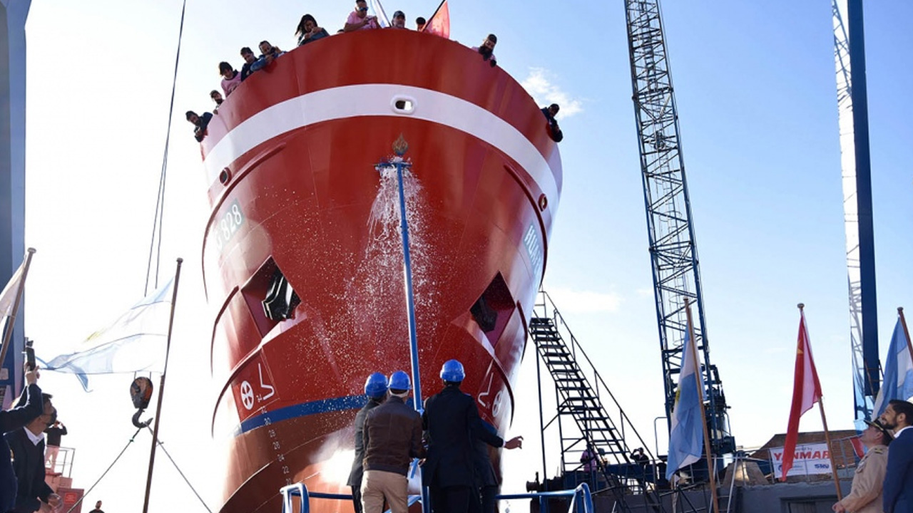 Botaron en el puerto de Mar del Plata otro pesquero construido en el país