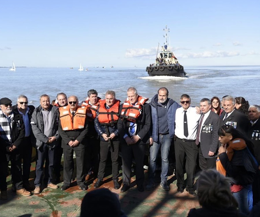 Emotivo acto en el Puerto de Bahía Blanca por los 40 años del hundimiento del ARA Belgrano