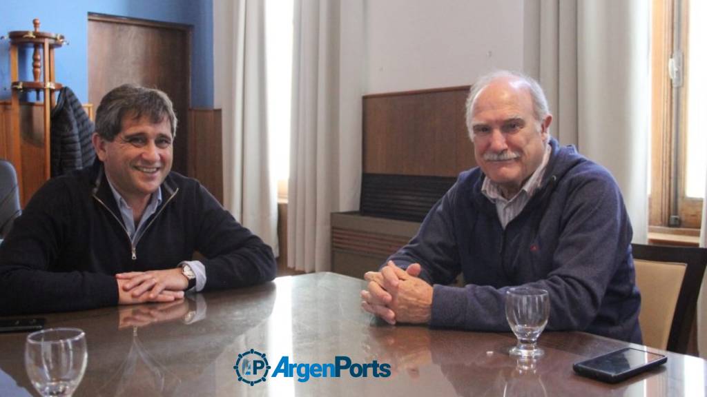 Jorge Alvaro continúa impulsando la regionalización de puerto Quequén