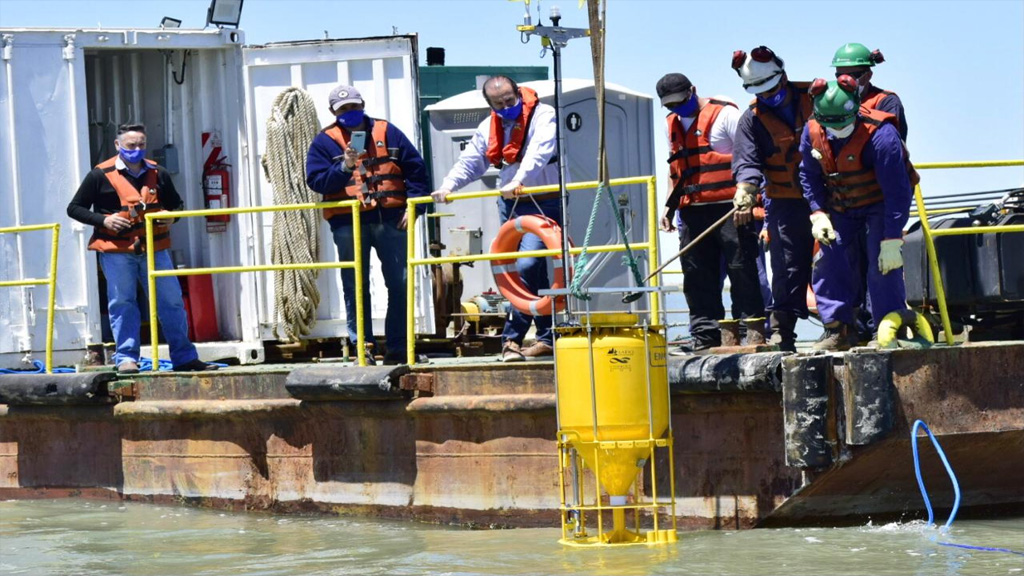 El puerto de Bahía Blanca instaló una boya de monitoreo ambiental en aguas del estuario