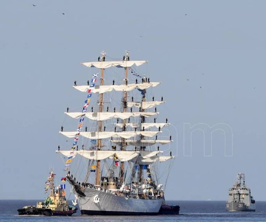 La fragata ARA Libertad llega mañana al puerto de Bahía Blanca