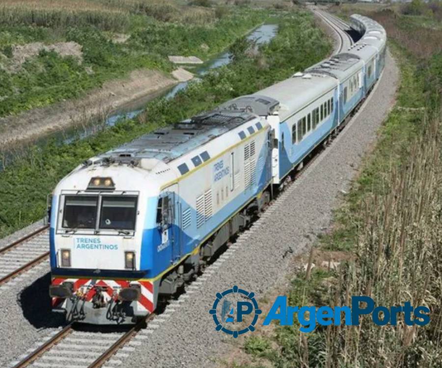 Polémica entre Diego Giuliano y Guillermo Dietrich por la recuperación del tren a Mendoza