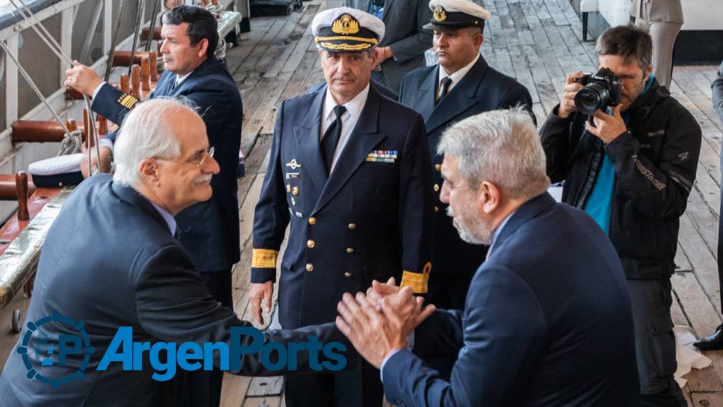 Acto por el 90° aniversario de la Liga Naval Argentina