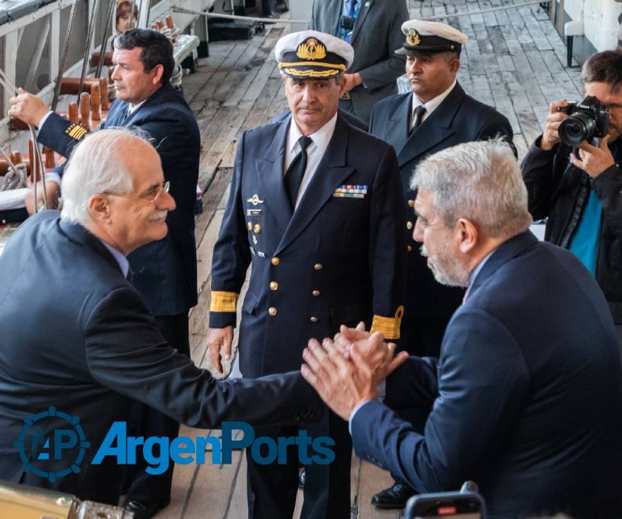 Acto por el 90° aniversario de la Liga Naval Argentina