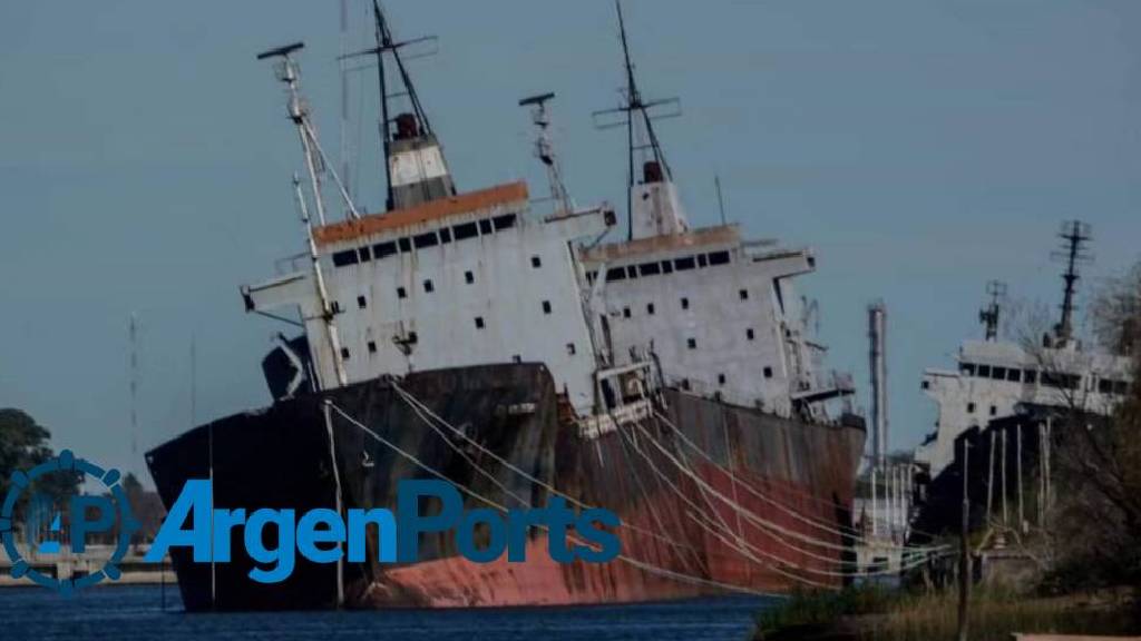 Se prolonga el final de tres grandes buques abandonados en La Plata