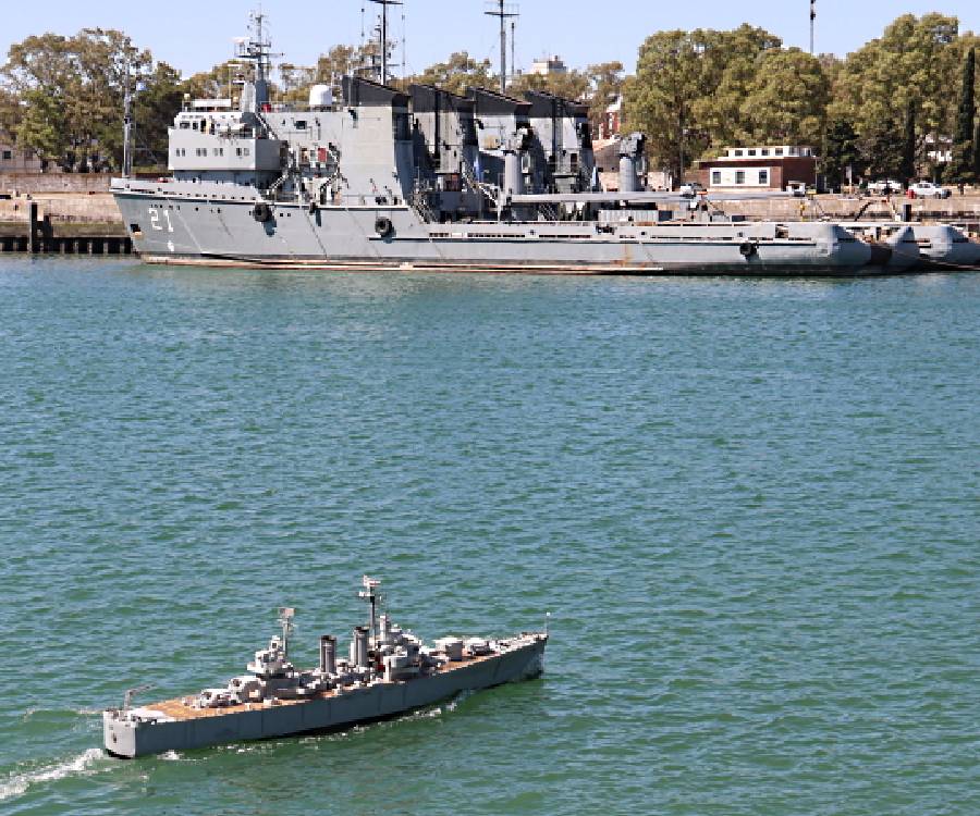Presentaron una maqueta del crucero ARA “General Belgrano” en Puerto Belgrano