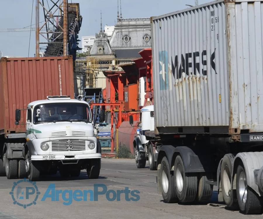 Puerto de Montevideo: se acumulan los problemas en el tráfico de contenedores