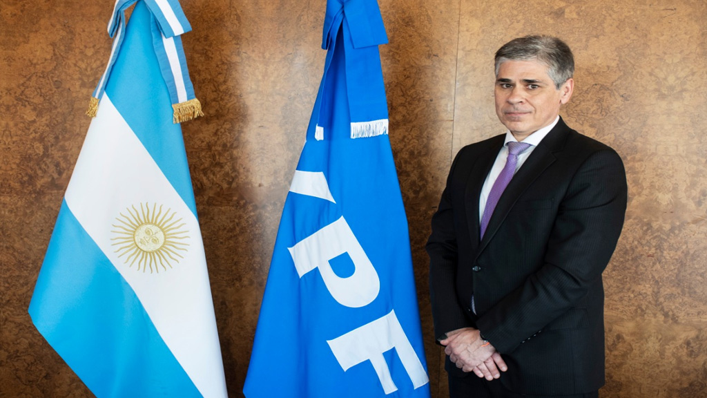 Pablo González asumió formalmente como nuevo presidente de YPF