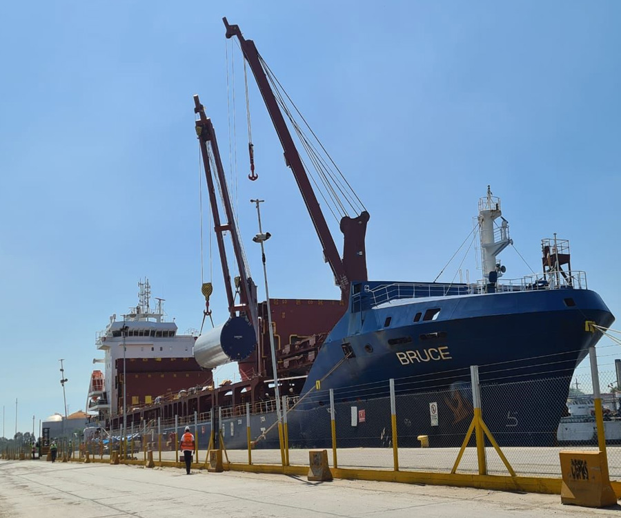 Video: nueva exportación de torres eólicas por el puerto de Dock Sud