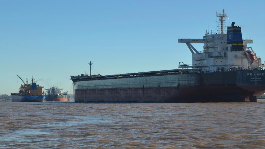 Alerta de Prefectura para capitanes de buques y prácticos por la bajante del Paraná